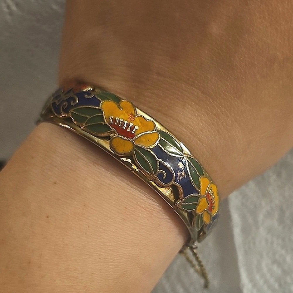 Vintage Floral Cloisonne Hinge Bangle Bracelet